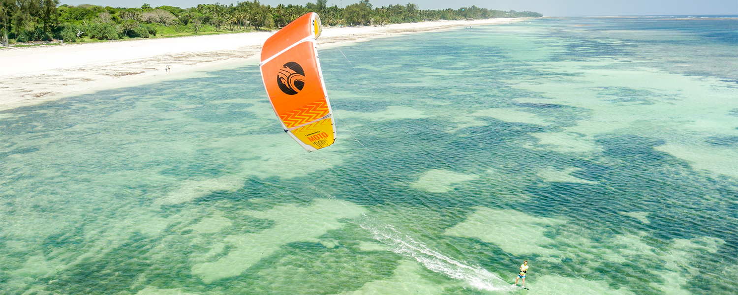 hezky obrazek cabrinha moto 2021